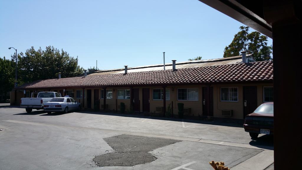 Slumber Motel Merced Exterior photo
